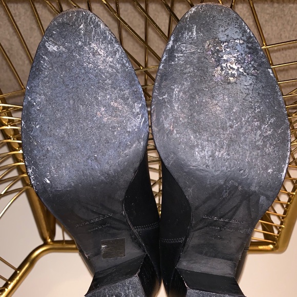 🚨🚨 Burberry high heel Chelsea boot!! Size 40! - Picture 6 of 6